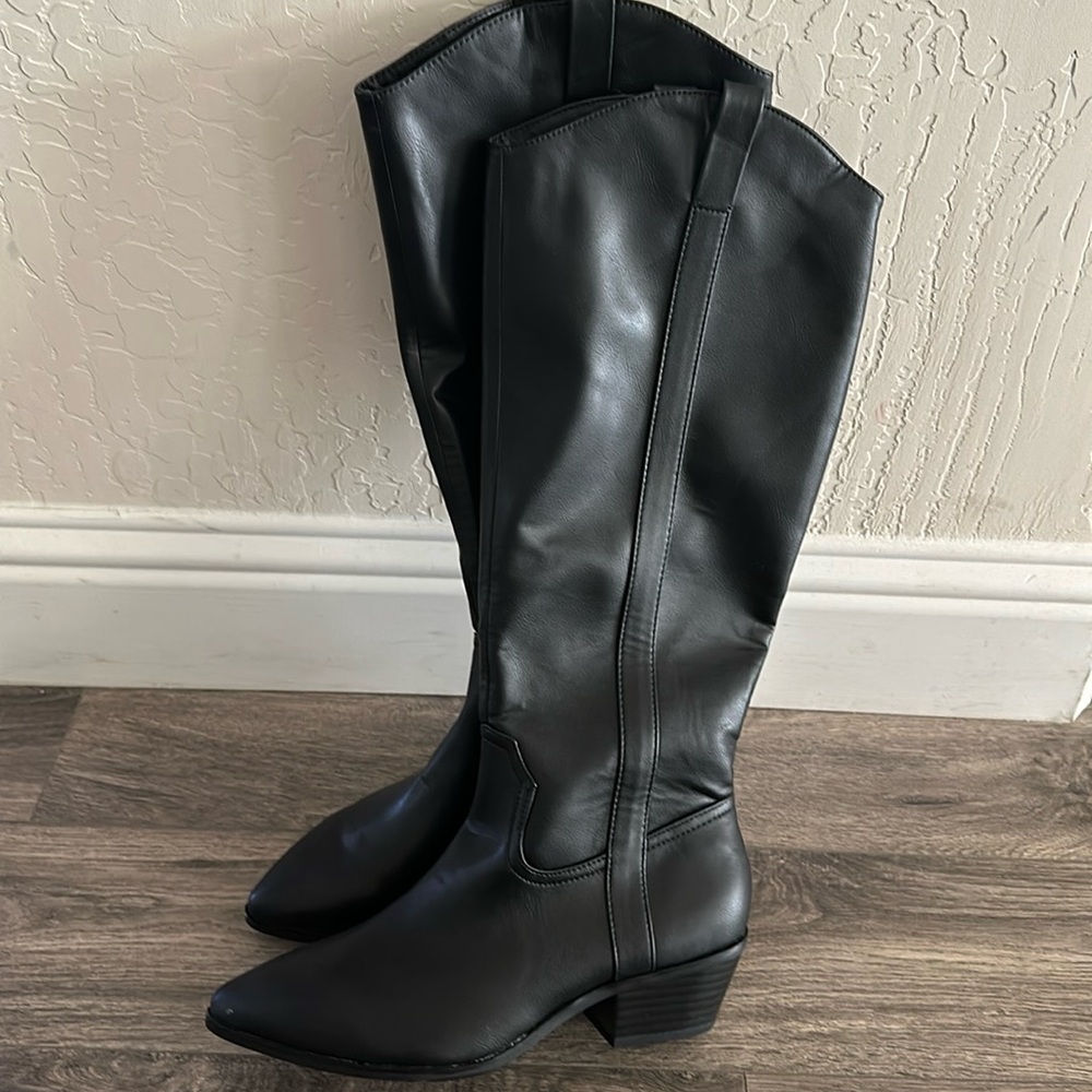 Black boots